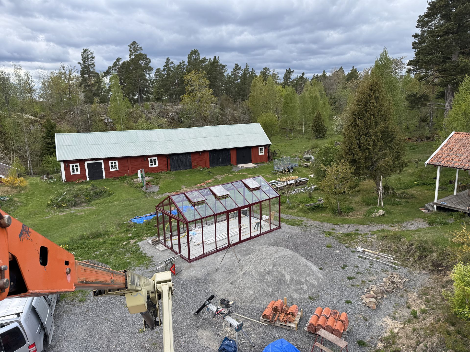 Greenhouse Lillabjarsvik by JB Build and Fix Ltd, Dorset