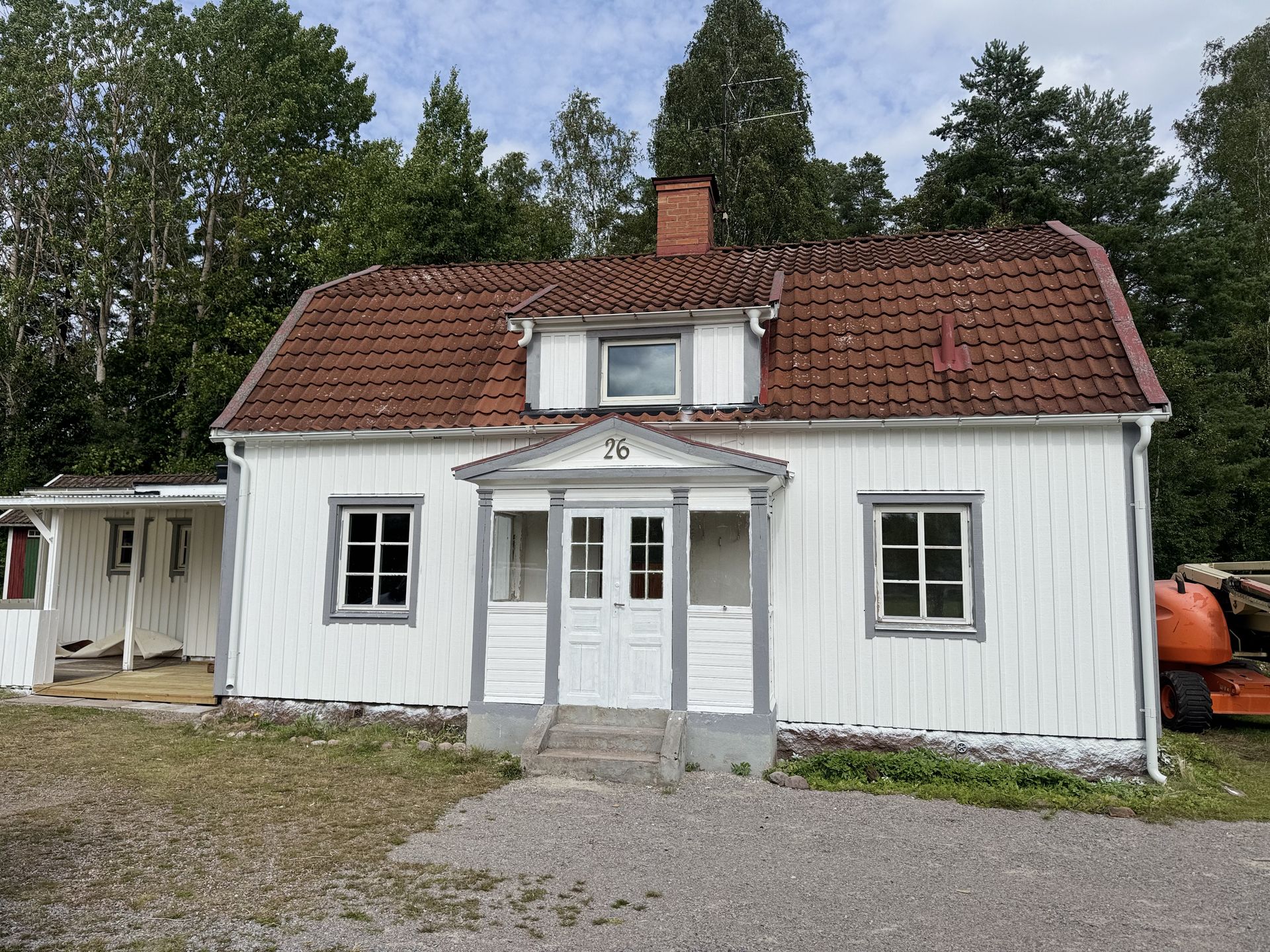 Old Bankhouse by JB Build and Fix Ltd, Dorset