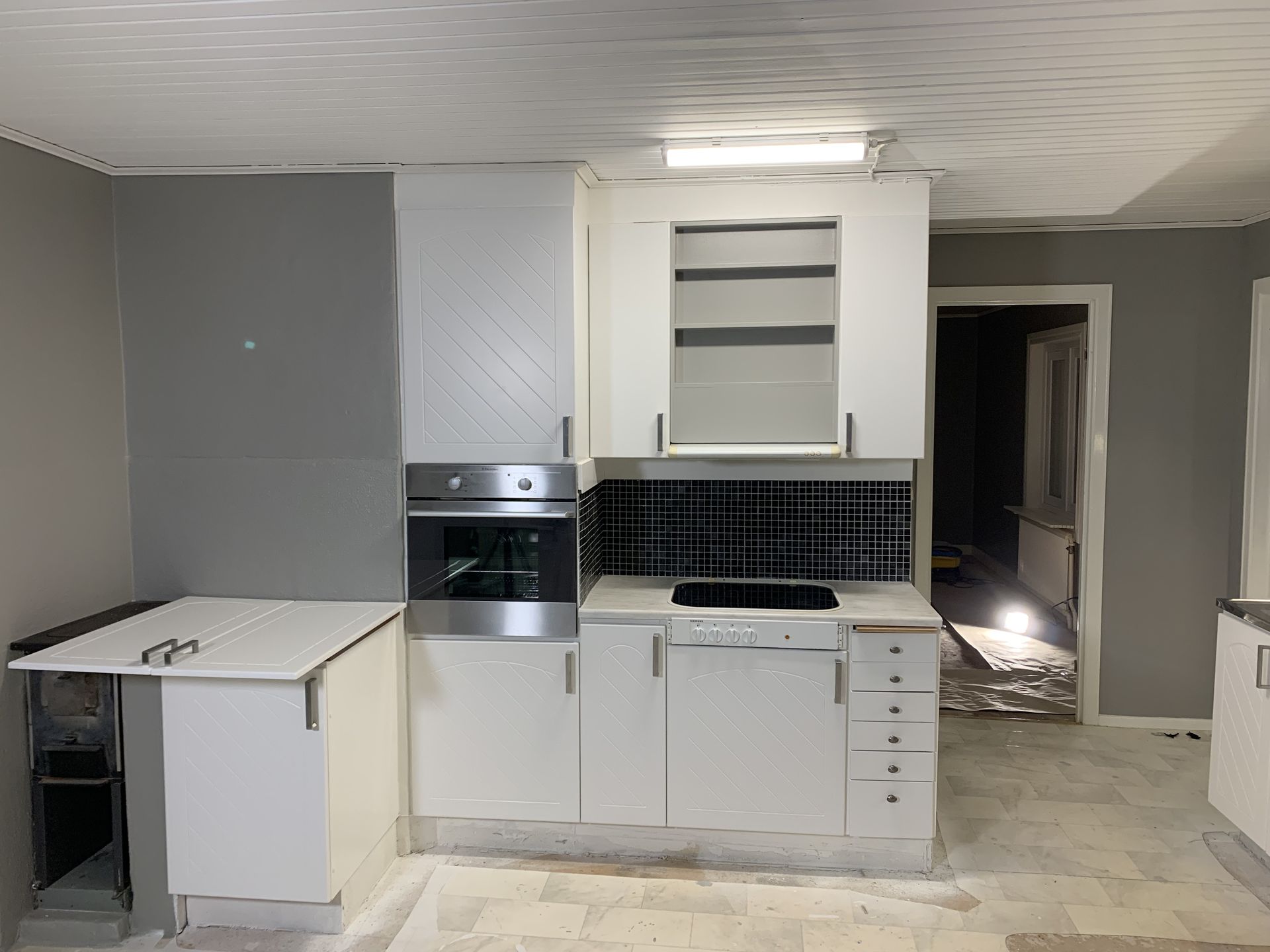 Kitchen Gulahuset by JB Build and Fix Ltd, Dorset