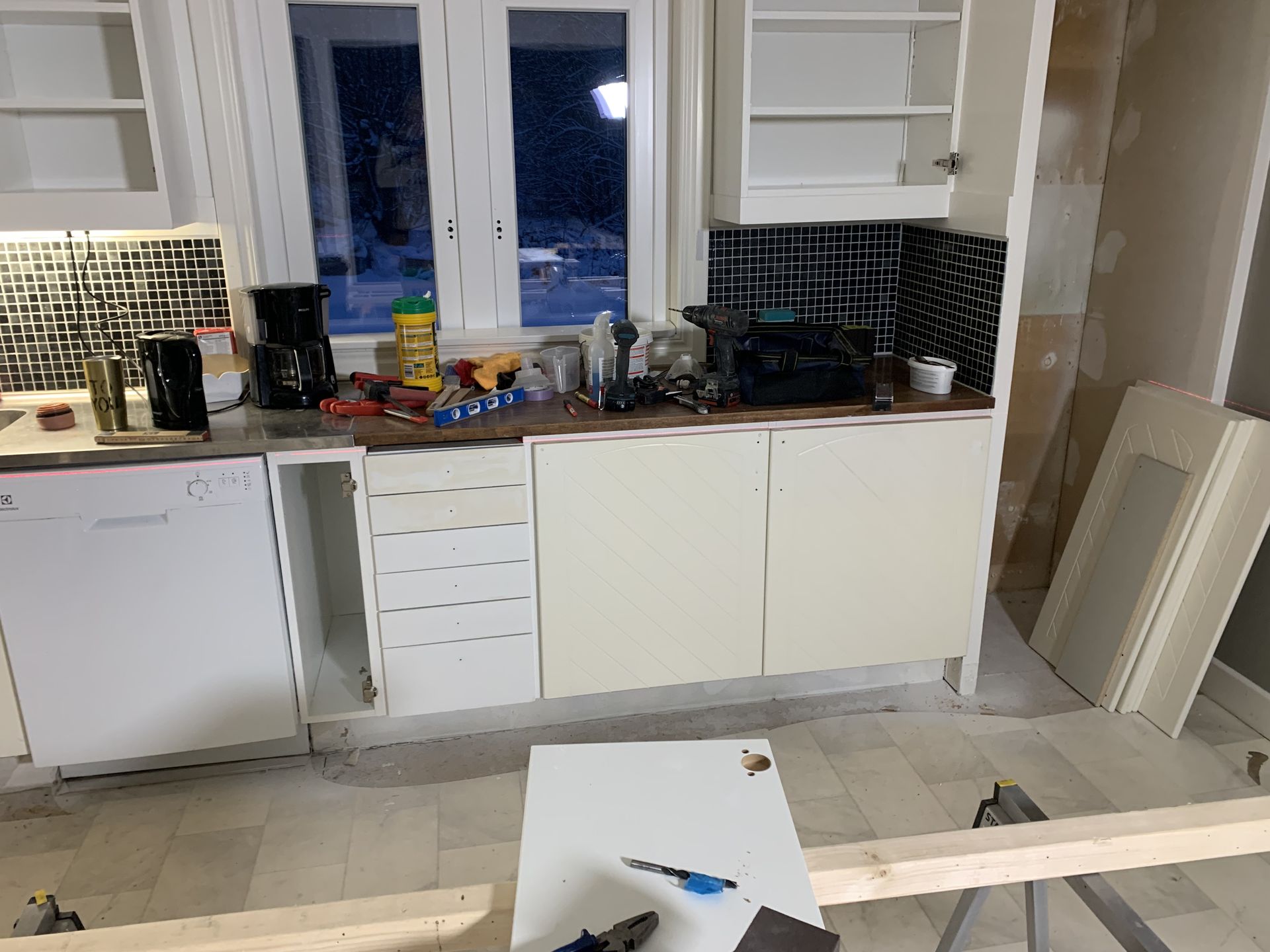 Kitchen Gulahuset by JB Build and Fix Ltd, Dorset