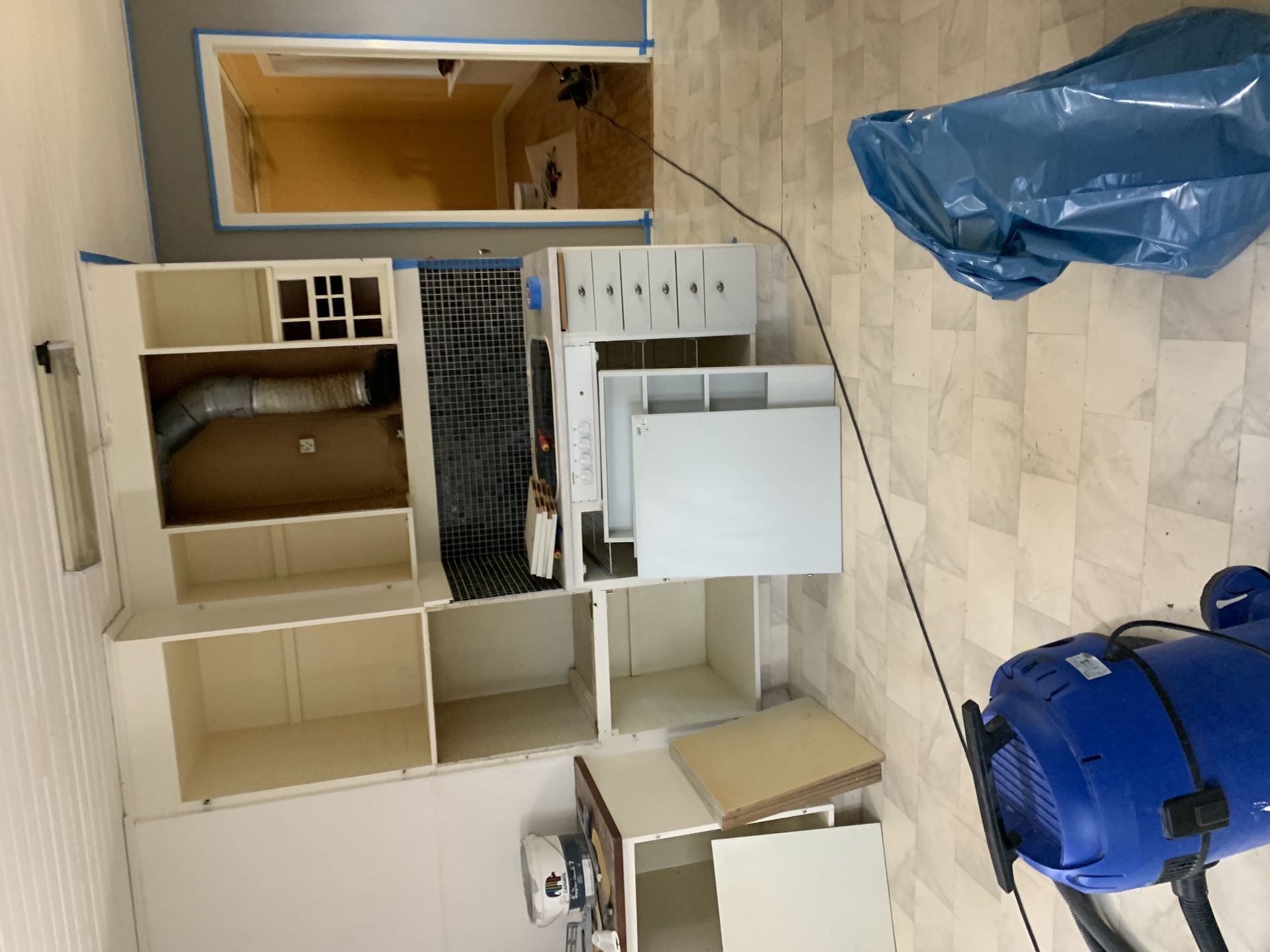 Kitchen Gulahuset by JB Build and Fix Ltd, Dorset