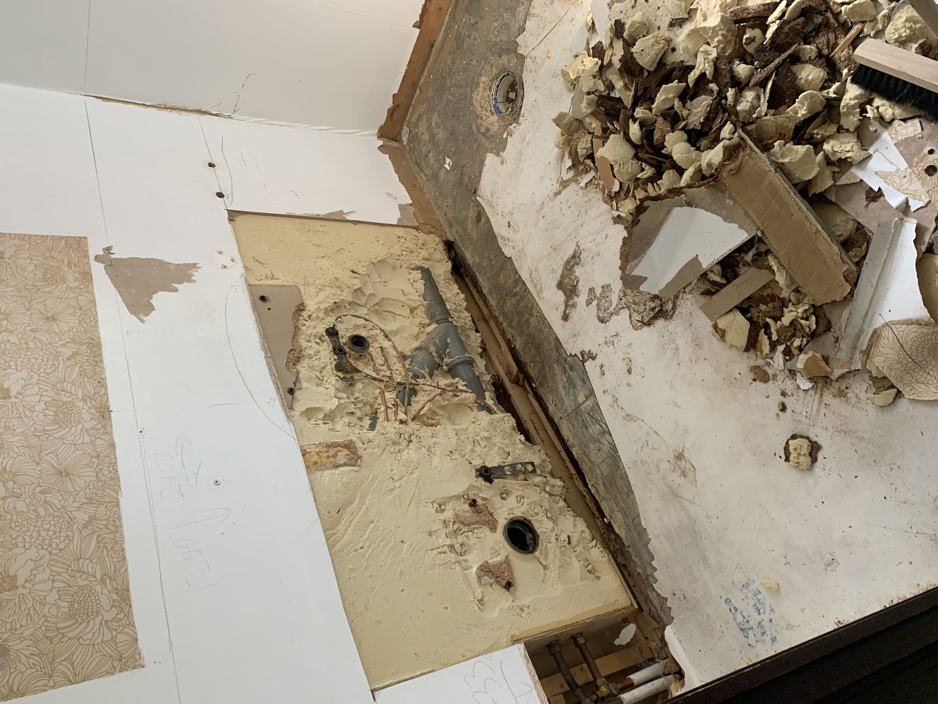 Bathroom Rodahus by JB Build and Fix Ltd, Dorset