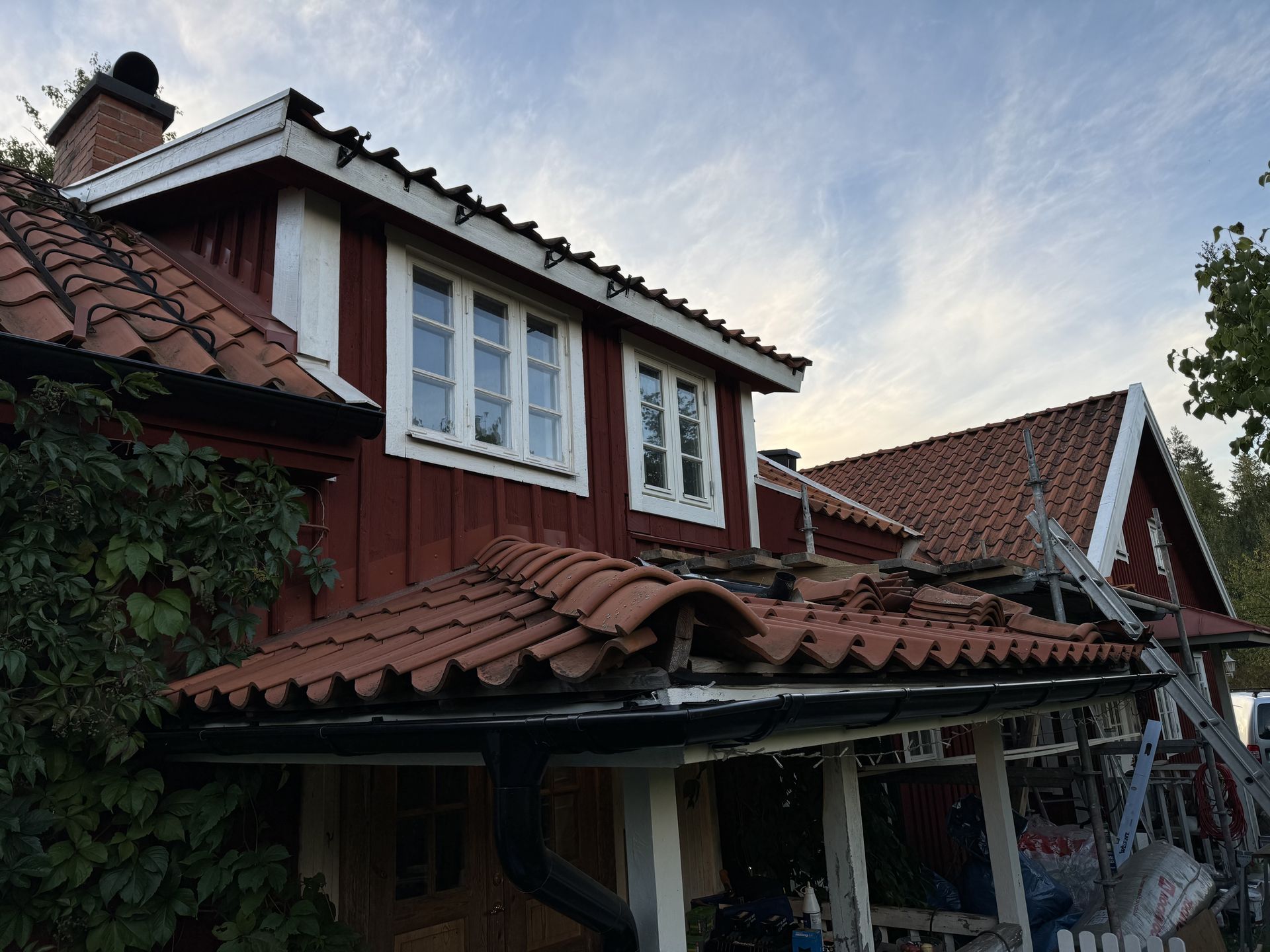 Roof L. Bjarsvik by JB Build and Fix Ltd, Dorset